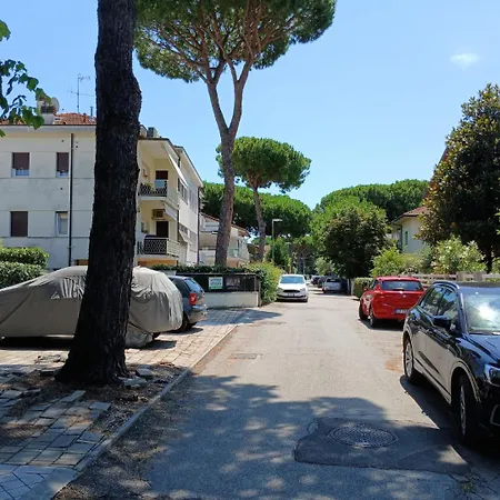 Cv017 - Milano Marittima, Elegante Mansarda Con Aria Condizionata Lägenhet *